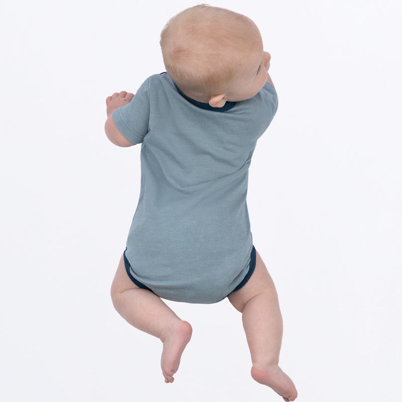 Chargez l'image dans la visionneuse de la galerie, Infant_Podium_Short_Sleeve_Onesie_Y_LtsteelDarksteel_232290_0303_back
