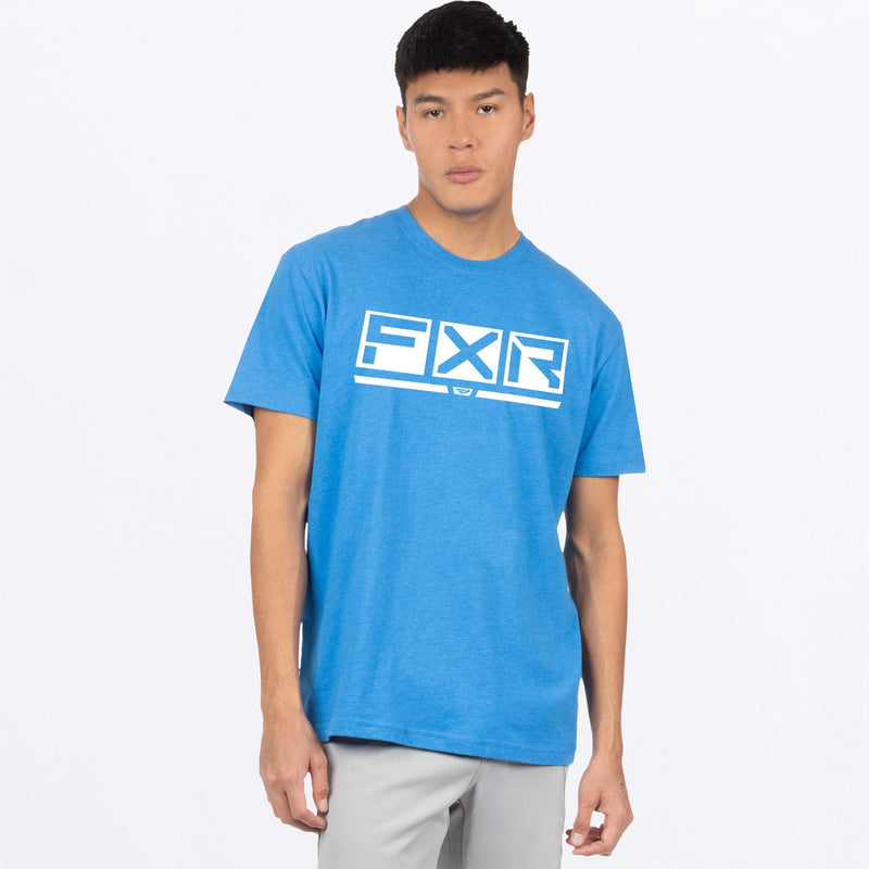 Chargez l'image dans la visionneuse de la galerie, Podium_PremiumTShirt_M_TranquilBlueWhite_241322-_4101_front
