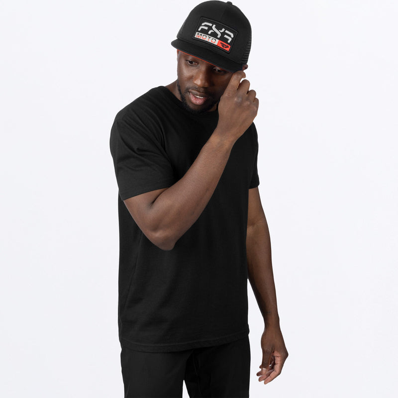 Chargez l'image dans la visionneuse de la galerie, MOTO_Hat_BlackRed_241643-_1020_model
