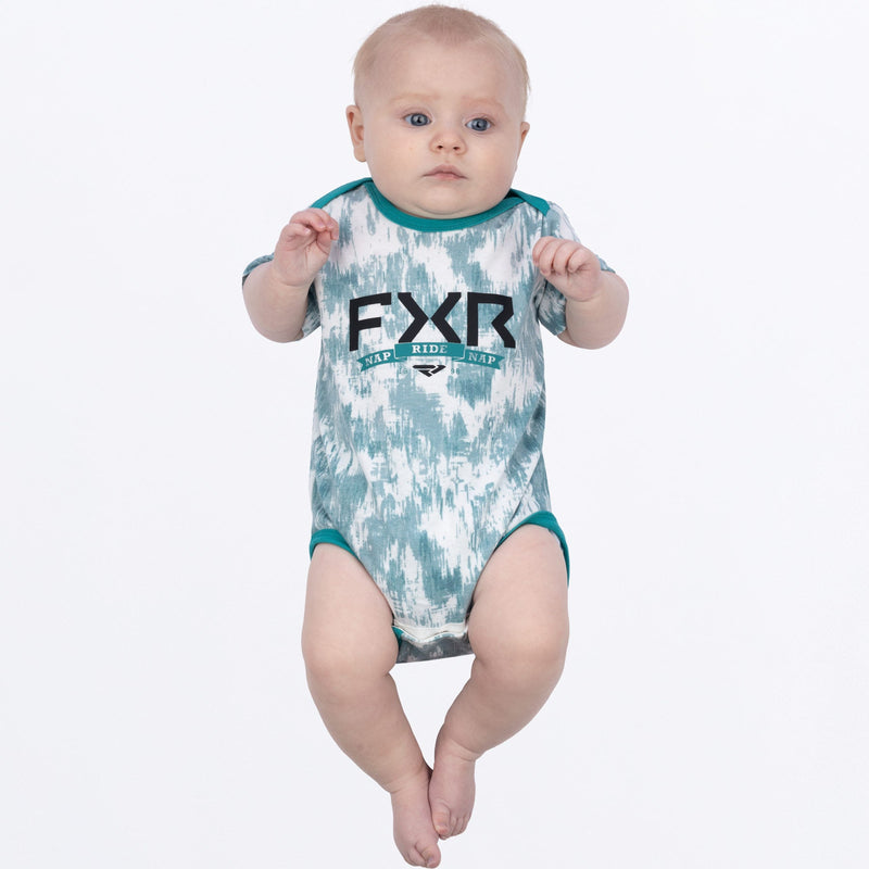 Chargez l'image dans la visionneuse de la galerie, Infant_Podium_Short_Sleeve_Onesie_Y_CreamTealFiber_232290_0155_Front
