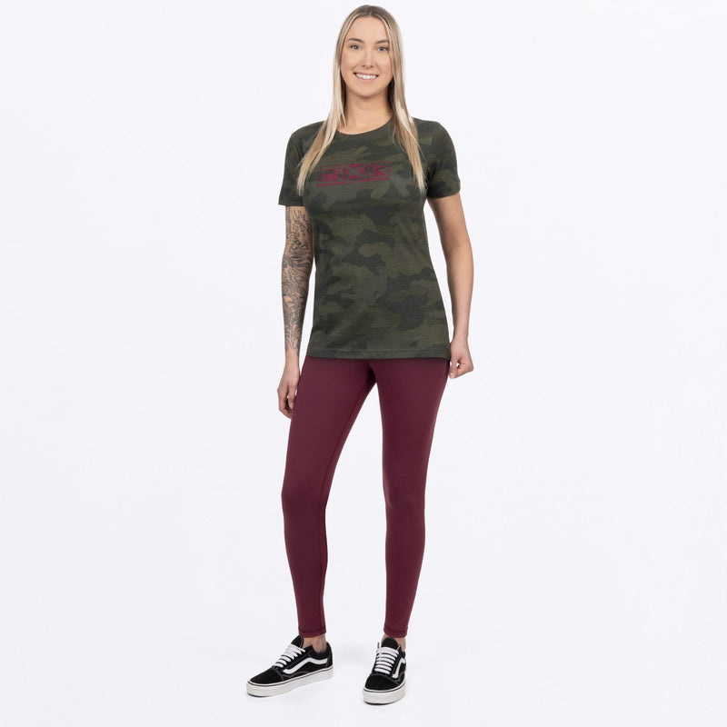Chargez l'image dans la visionneuse de la galerie, PodiumPrem_TShirt_W_ArmyCamoMerlot_241412-_7627_frontFULL
