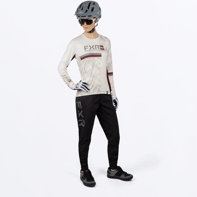 Chargez l'image dans la visionneuse de la galerie, ProFlex_UPF_LS_W_WhiteFiberMerlot_243522-_0227_fProFlex_UPF_LS_W_WhiteFiberMerlot_243522-_0227_front
