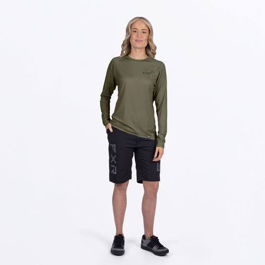AttackUPF_LS_W_Moss_252268-_7900_fullbody