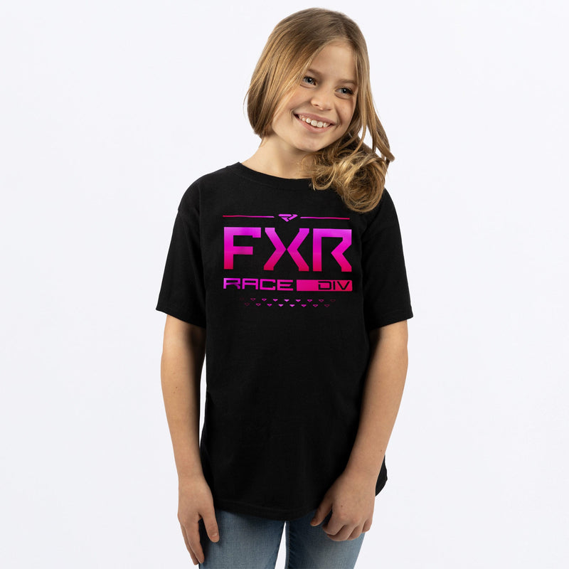 Chargez l'image dans la visionneuse de la galerie, RaceDivPremium_TShirt_BlackRaspberry_231534-_1028_front
